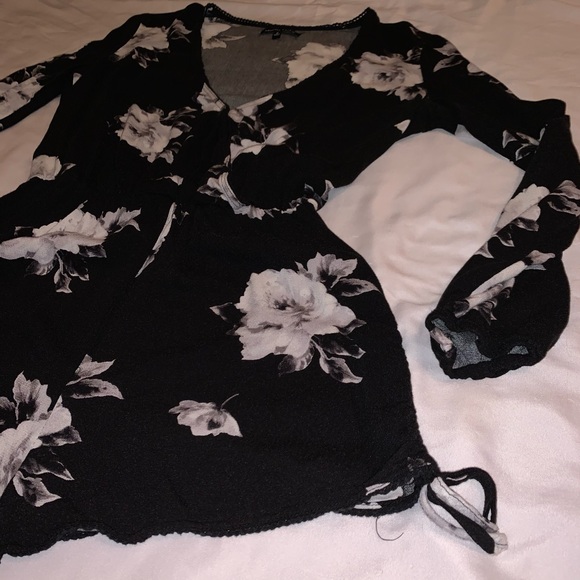 Kendall and Kylie romper - Picture 3 of 3